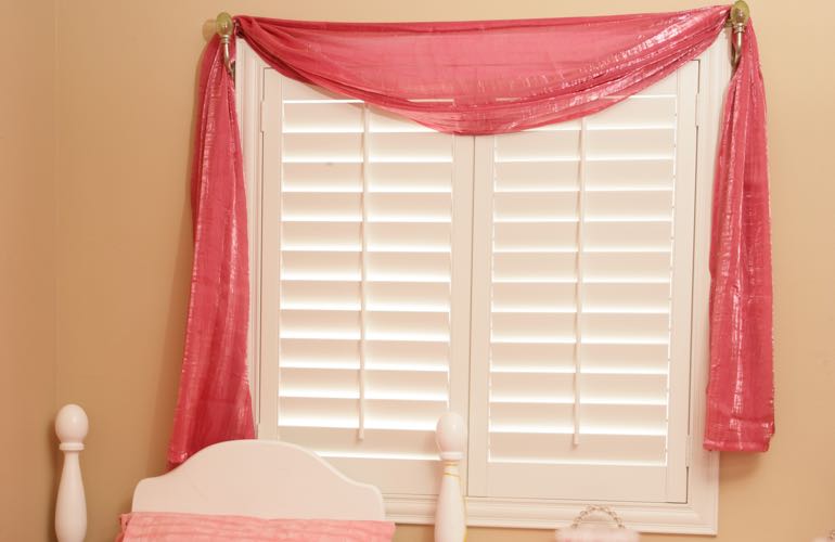 The Right Window Treatments For Jacksonville Children S Bedrooms Privacy Protecting Window Treatments For Children S Bedrooms Room With Plantation Shutters