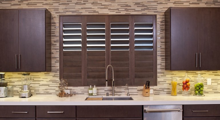 Divider rail shutters in a Jacksonville kitchen. Jacksonville cafe kitchen shutters